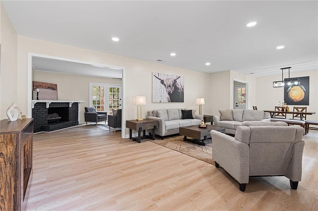 2605 Woodland Rd Mobile, AL 36693 - Thumbnail 3