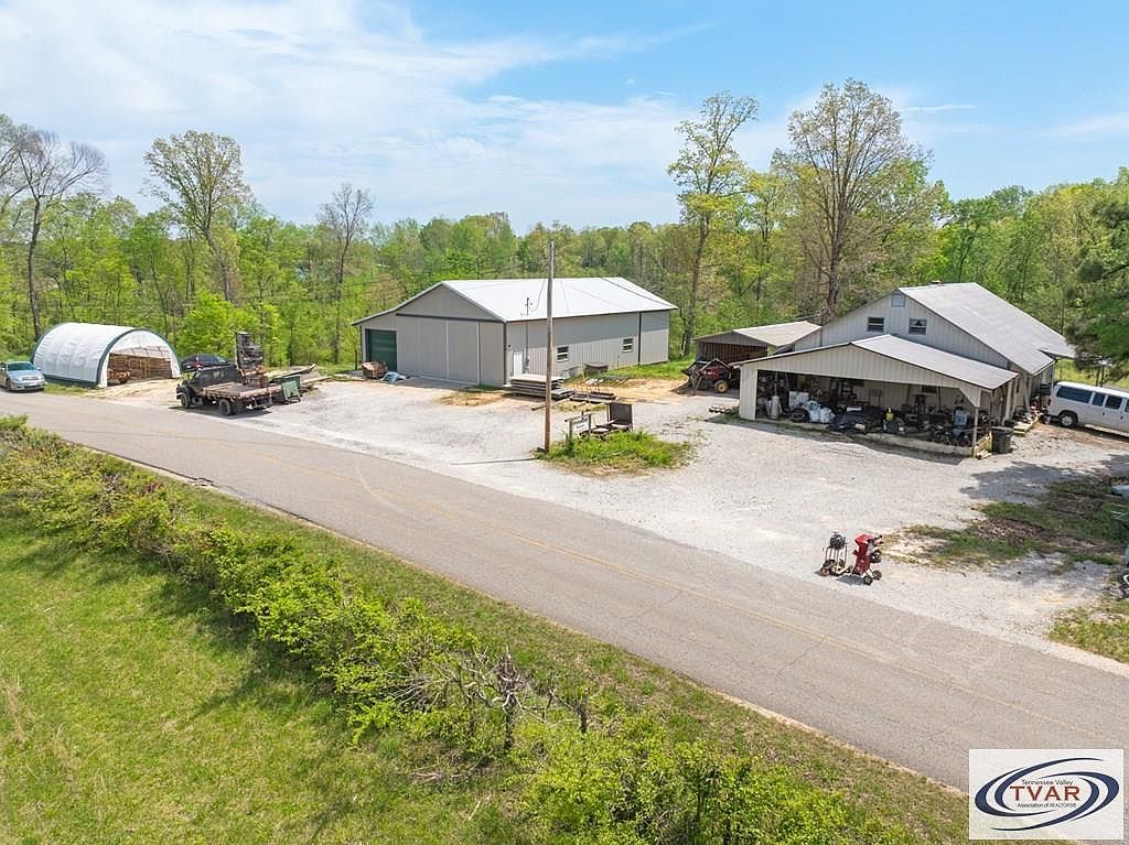 790 Roans Creek Levee Rd Yuma, TN 38390 - Thumbnail 3