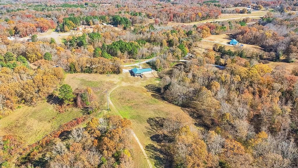 2356 Old Darden Chesterfield Rd Darden, TN 38328 - Thumbnail 3