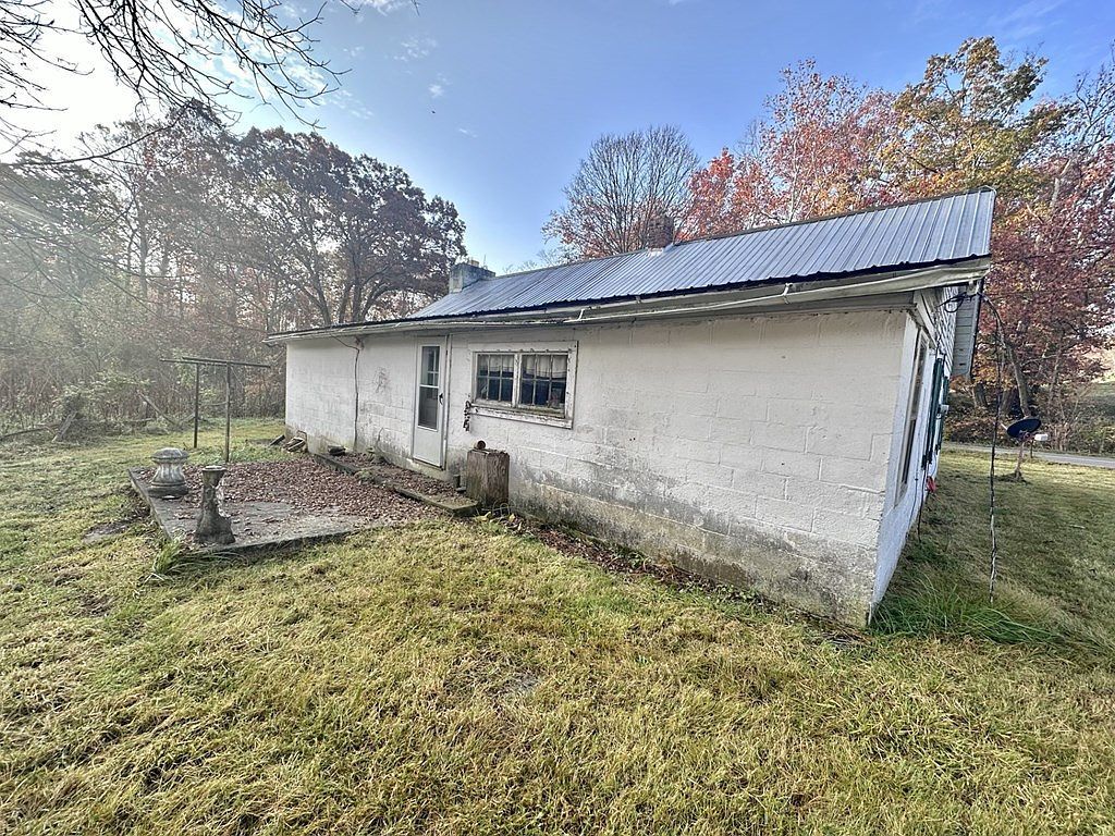 1250 Bozoo Rd Peterstown, WV 24963 - Thumbnail 3