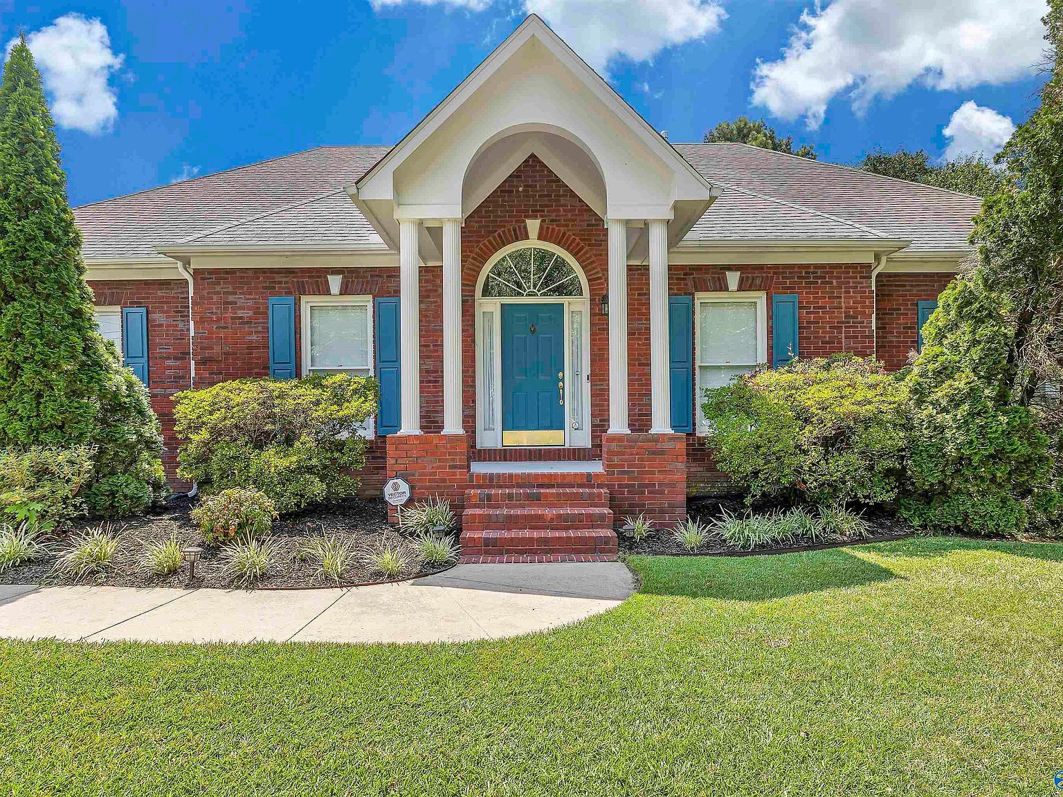 2011 Shady Grove Ln SW Decatur, AL 35603 - Thumbnail 3