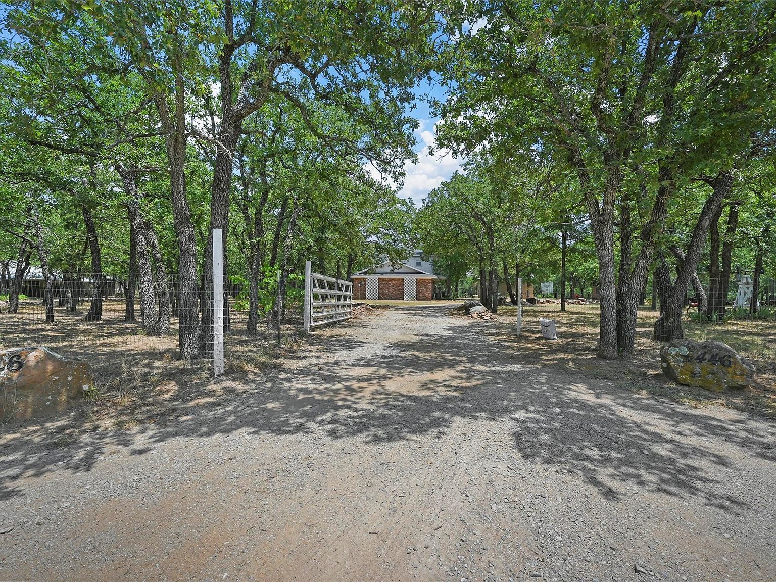 446 Montgomery Rd Mineral Wells, TX 76067 - Thumbnail 3