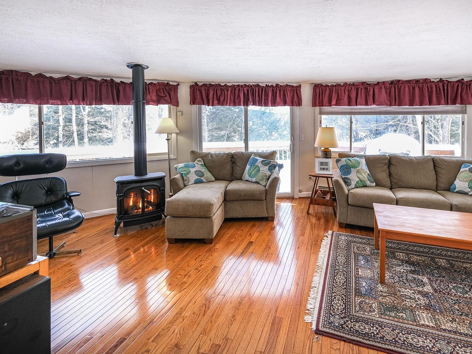 141 Upper Xrds Ludlow, VT 05149 - Thumbnail 3