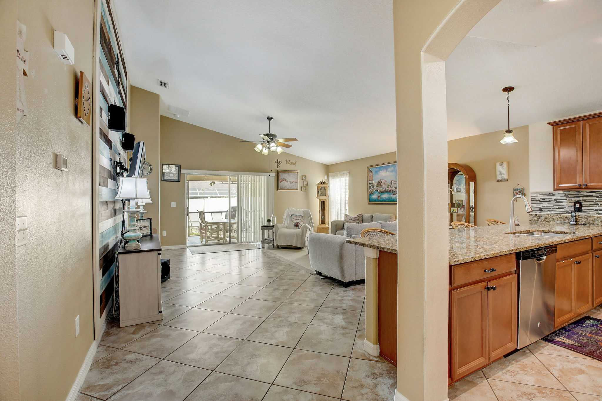 18732 Dobson Drive, Hudson, FL, USA, 34667 - Thumbnail 3