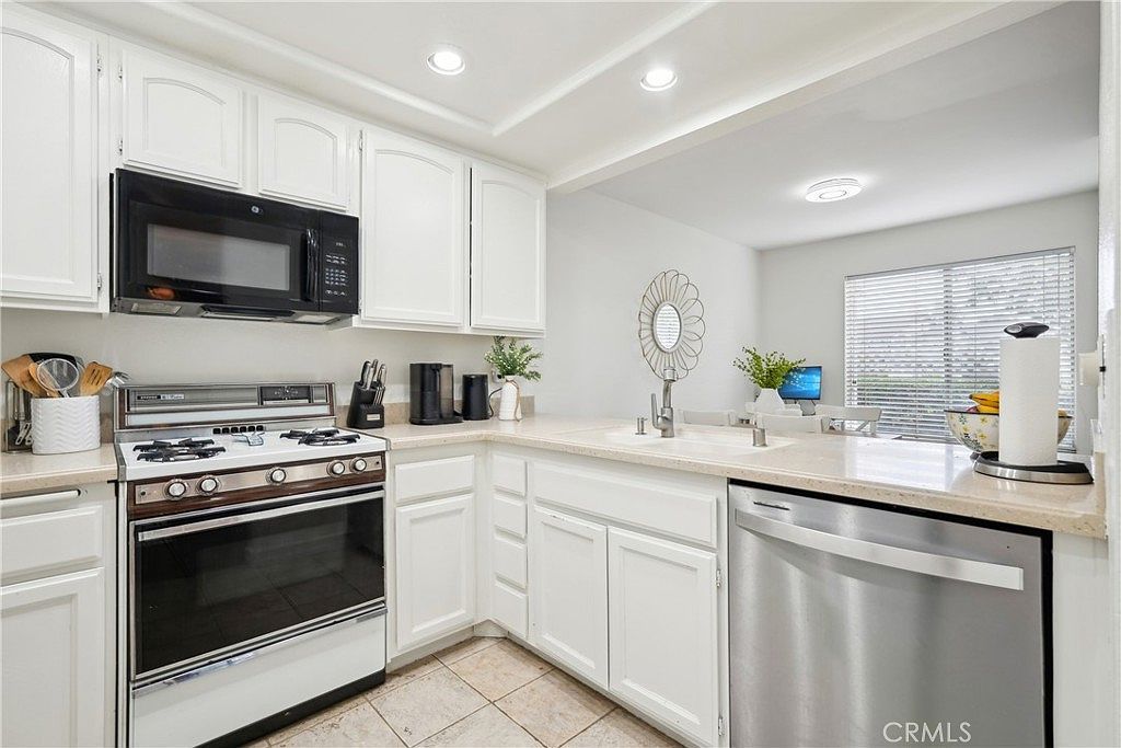 22230 S Vermont Ave UNIT 102B Torrance, CA 90502 - Thumbnail 3