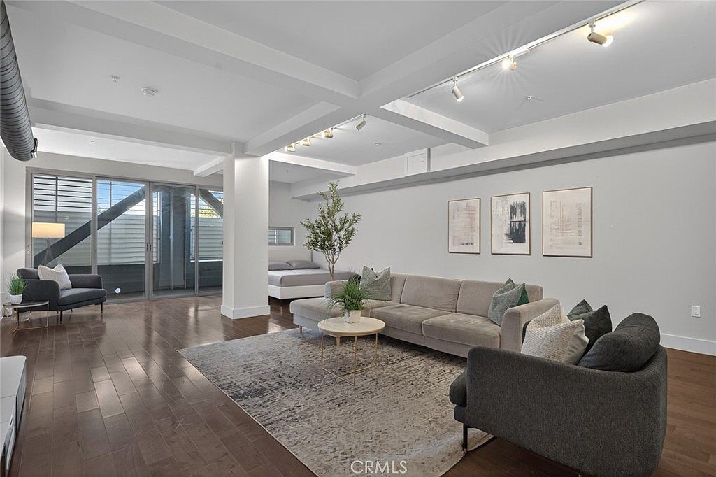 433 Pine Ave #102 Long Beach, CA 90802 - Thumbnail 3