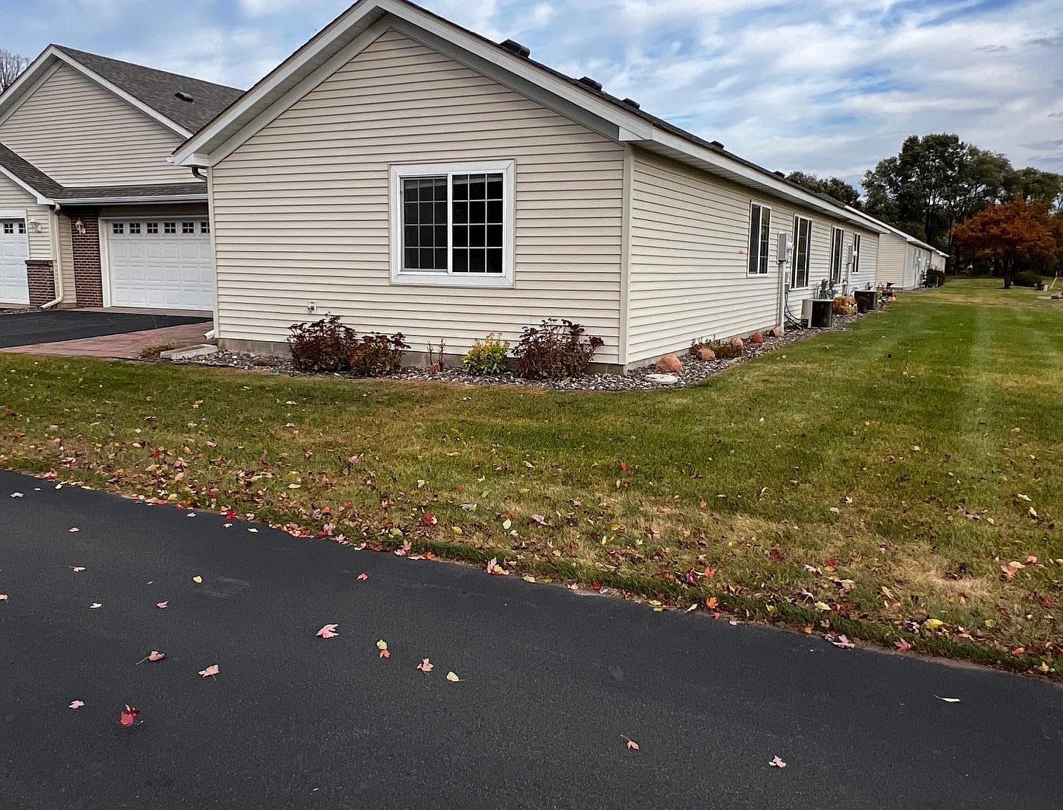 1315 Heritage Ln Waite Park, MN 56387 - Thumbnail 3