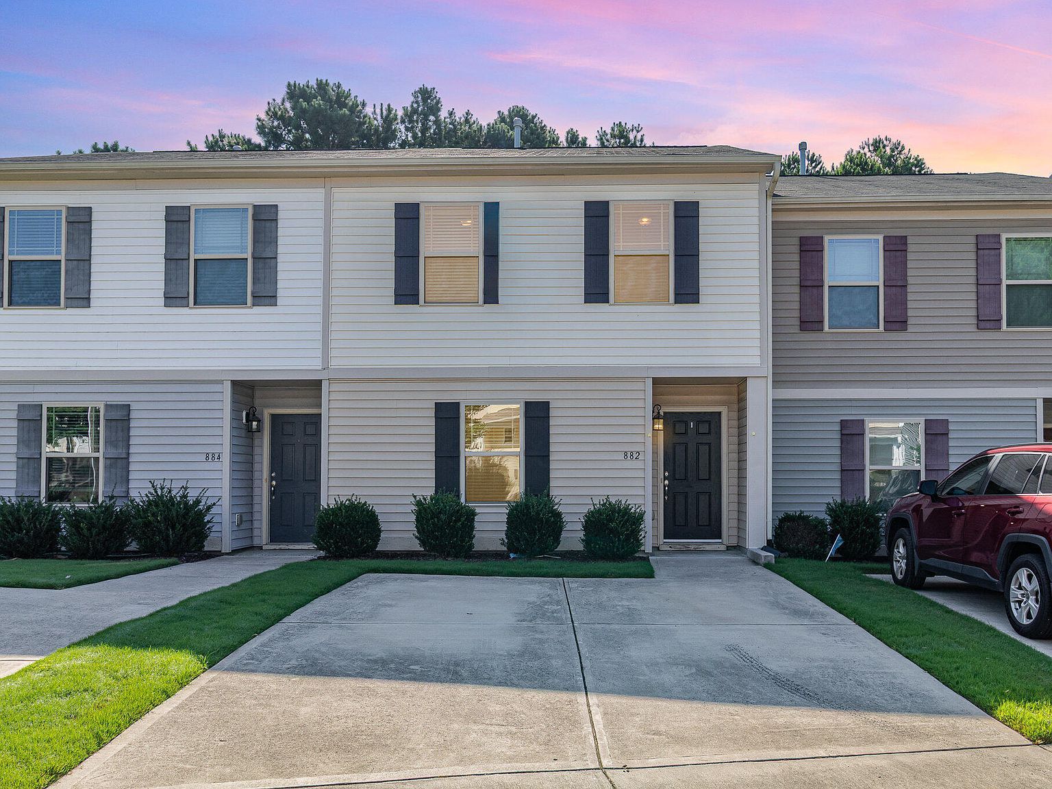 882 Saratoga Dr Durham, NC 27704 - Thumbnail 3