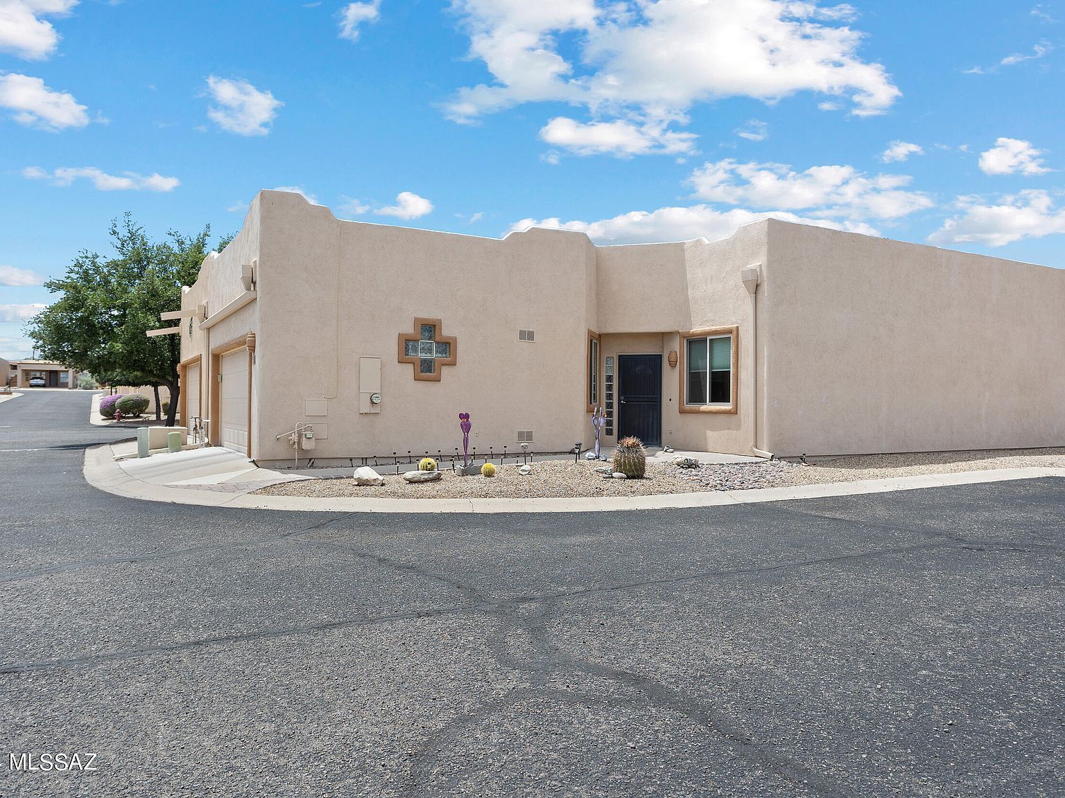 518 W Parkwood Ct Green Valley, AZ 85614 - Thumbnail 3