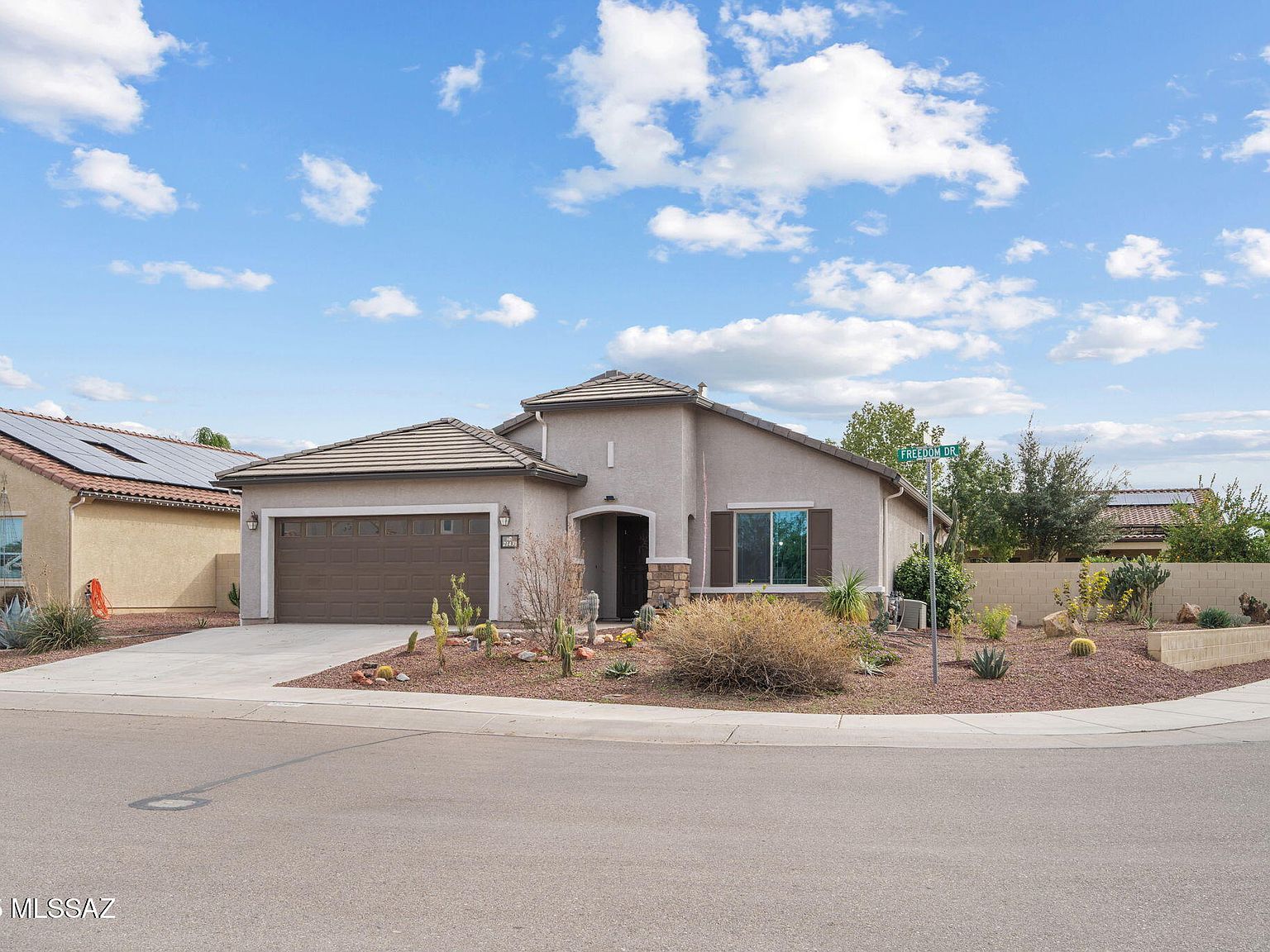 21431 E Freedom Dr Red Rock, AZ 85145 - Thumbnail 3