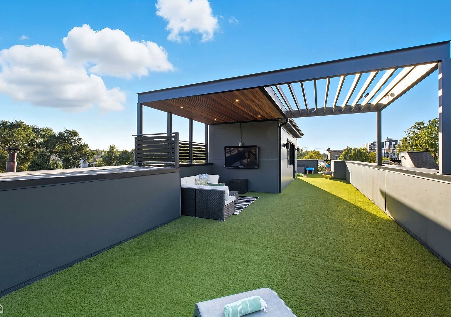 1534 N Maplewood Ave Chicago, IL 60622 - Thumbnail 3