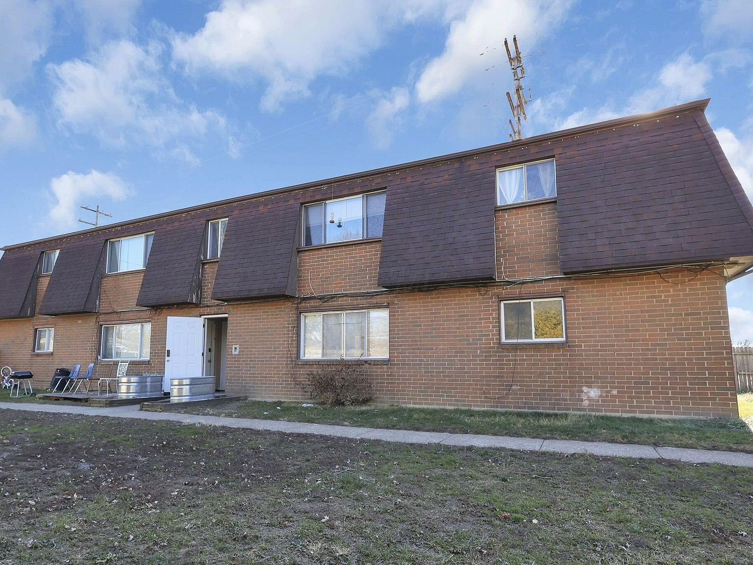 2872 Howey Rd Columbus, OH 43224 - Thumbnail 3