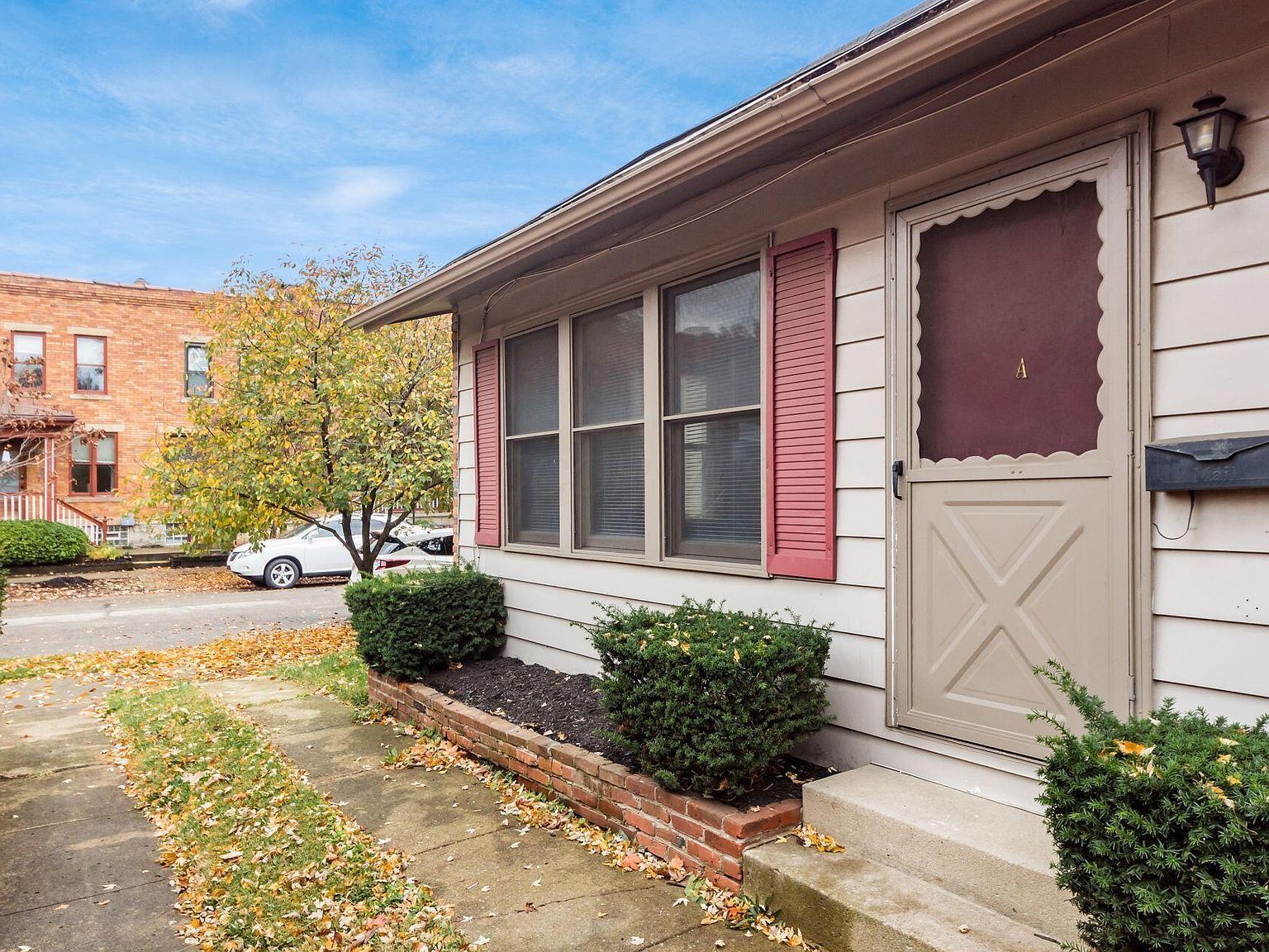 981 Highland St Columbus, OH 43201 - Thumbnail 3