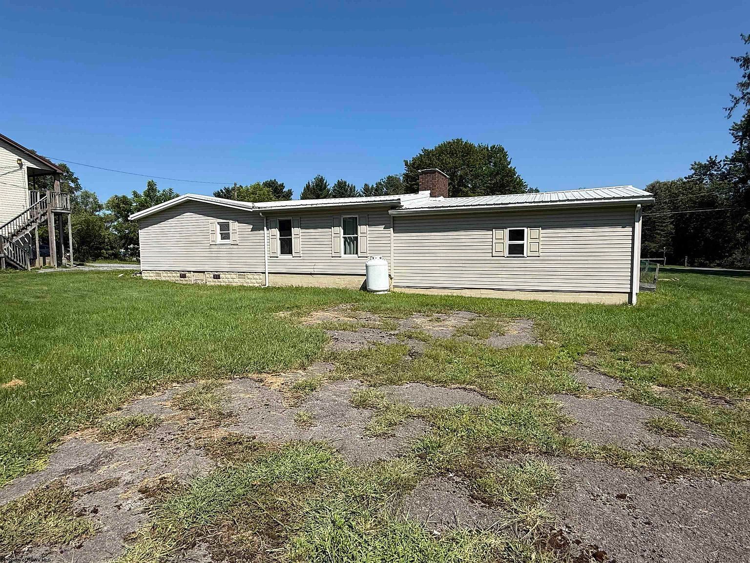 189 Grove Ave Reedsville, WV 26547 - Thumbnail 3