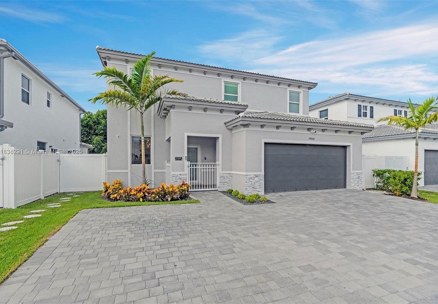 14864 SW 163rd Ter Miami, FL 33187 - Thumbnail 3