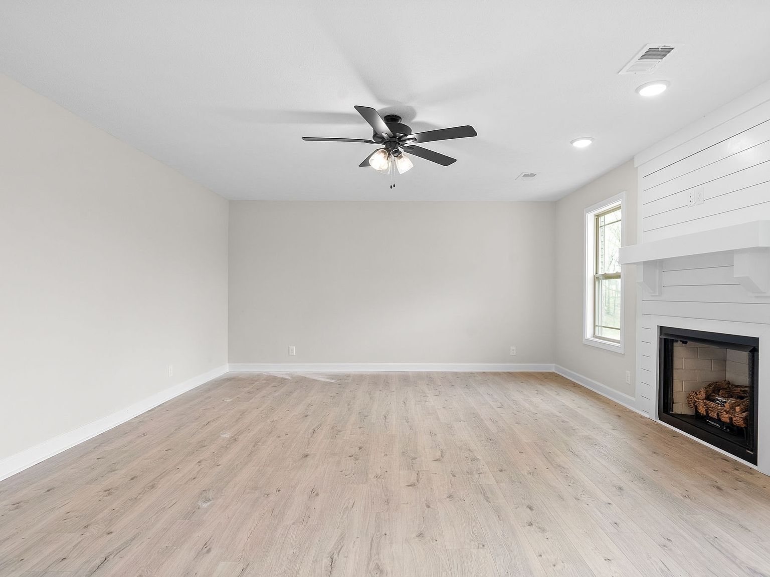 990 Alton Dr LOT 43 Clarksville, TN 37043 - Thumbnail 3