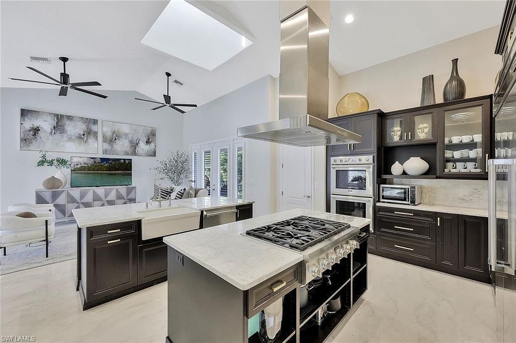 27080 Flamingo Dr Bonita Springs, FL 34135 - Thumbnail 3