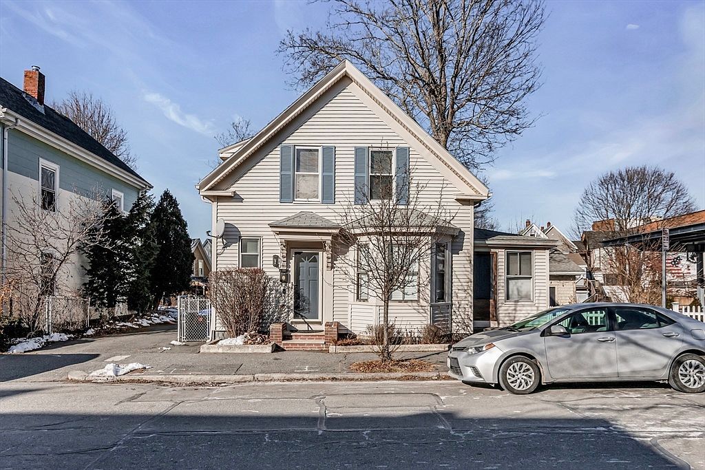 17 Pond St Beverly, MA 01915 - Thumbnail 3