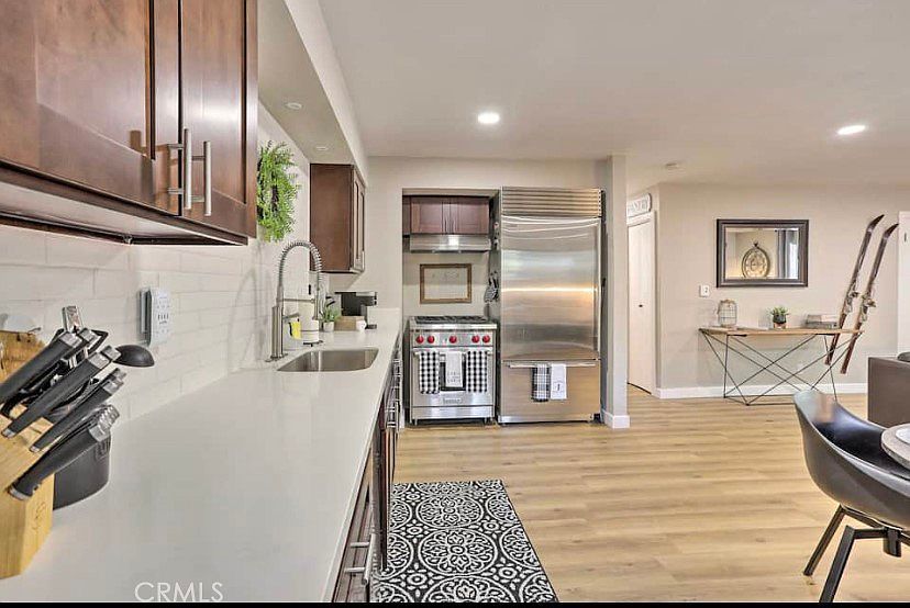 304 E Fairway Blvd Big Bear City, CA 92314 - Thumbnail 3