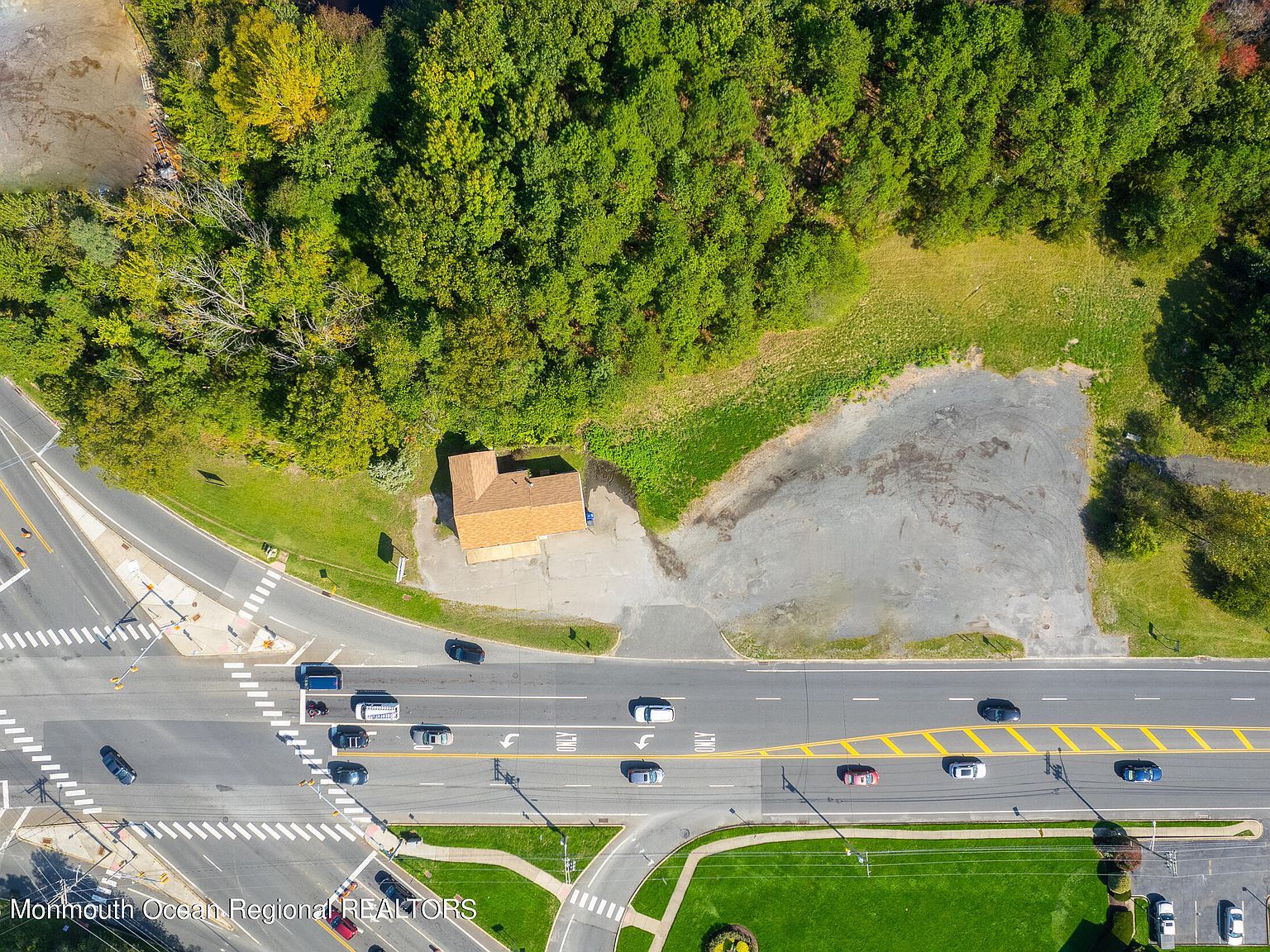 890 Mantoloking Rd Brick, NJ 08723 - Thumbnail 3