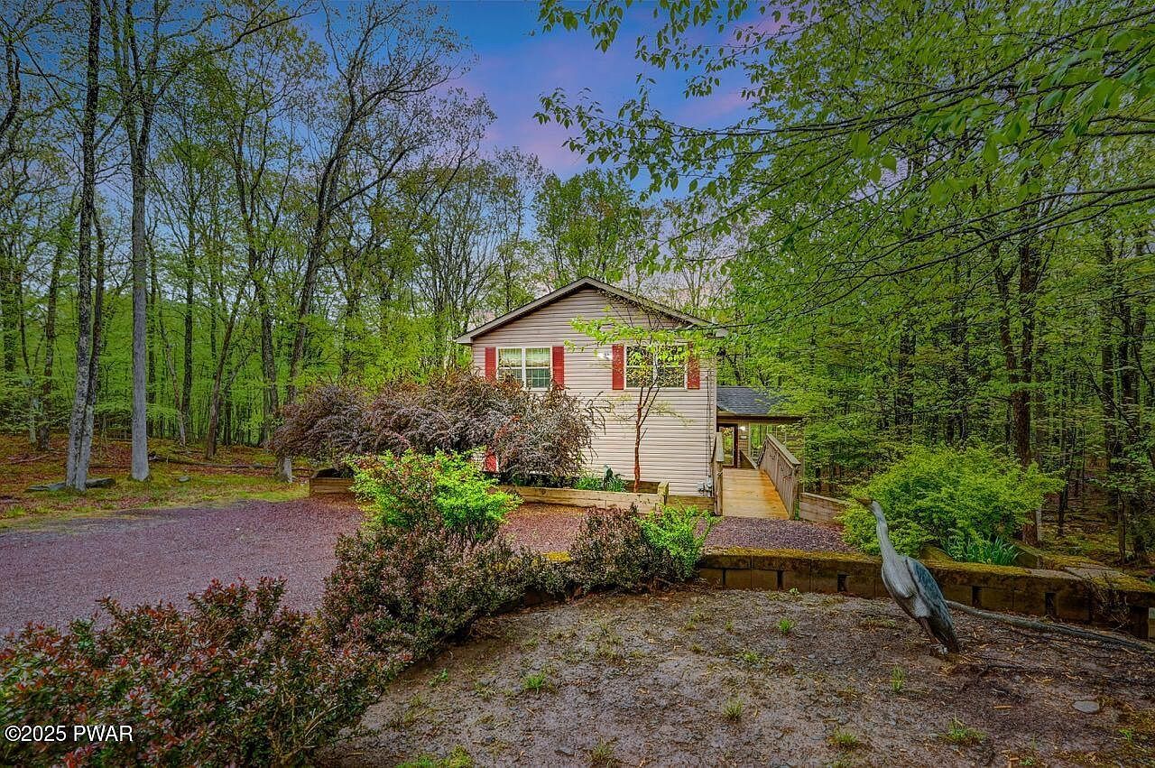 808 Pioneer Ct Lackawaxen, PA 18435 - Thumbnail 3