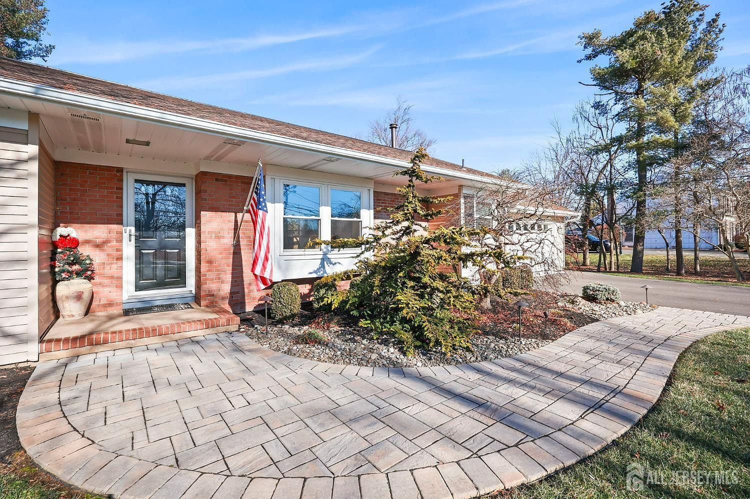 568 Village Rd W West Windsor, NJ 08550 - Thumbnail 3