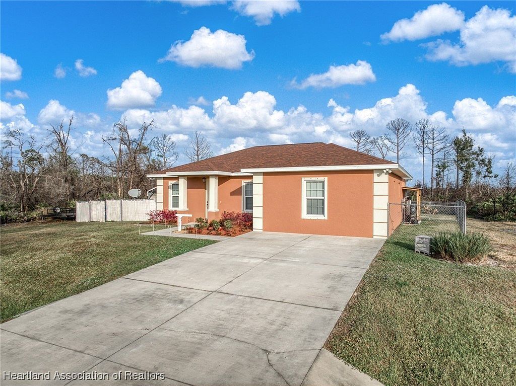 1155 Marabella Rd Lake Placid, FL 33852 - Thumbnail 3