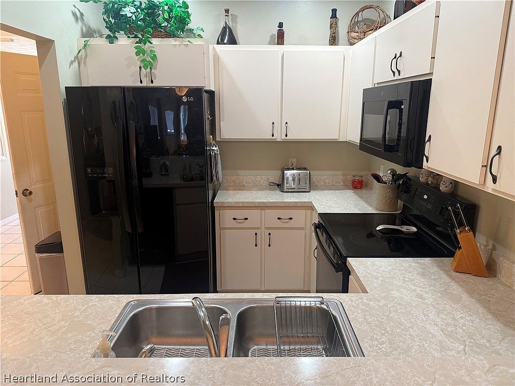 244 Country Club Dr Lake Placid, FL 33852 - Thumbnail 3