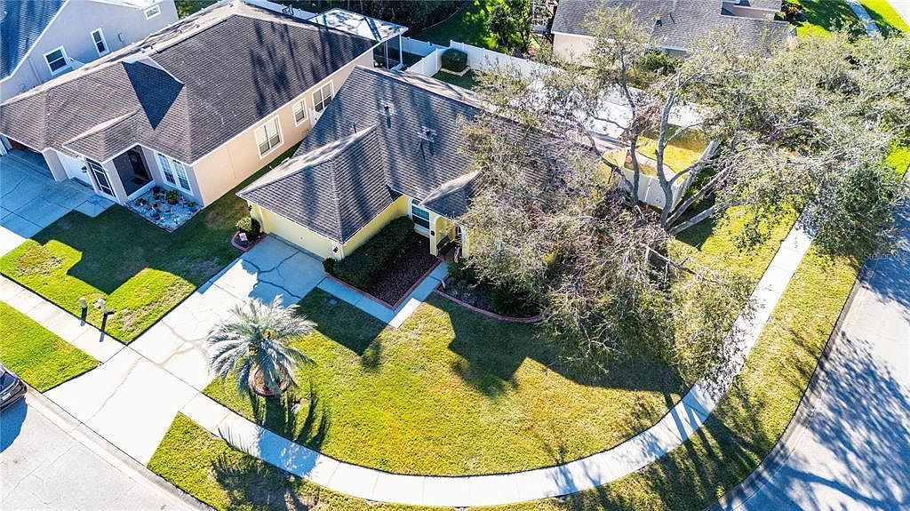 5215 New Brittany Ln Zephyrhills, FL 33541 - Thumbnail 3