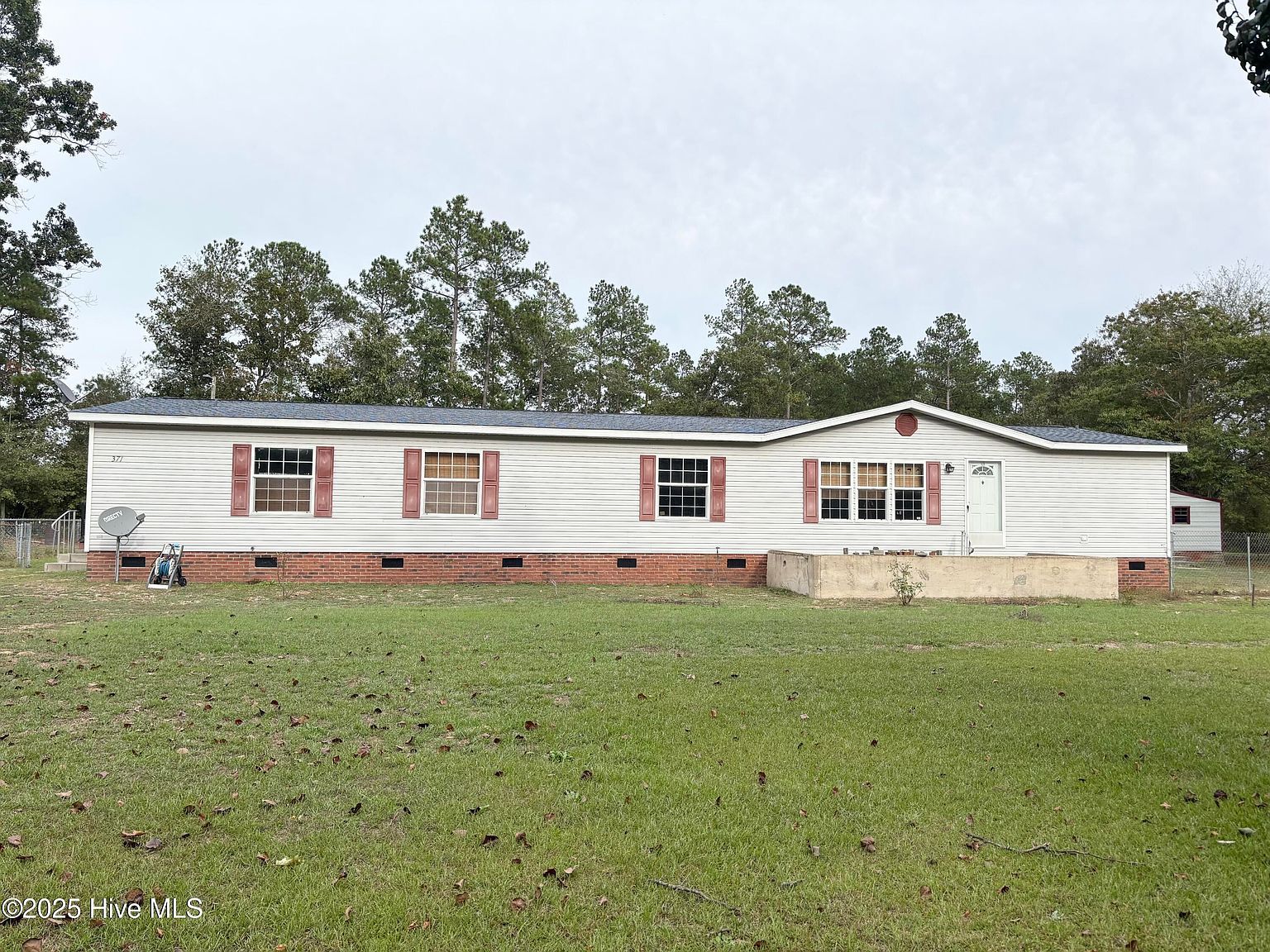 371 Maysville Ln Tar Heel, NC 28392 - Thumbnail 3