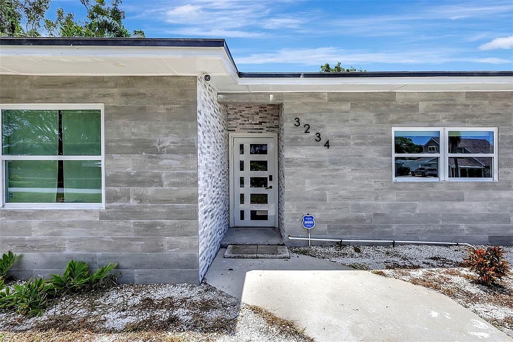 3234 Restful Ln Sarasota, FL 34231 - Thumbnail 3