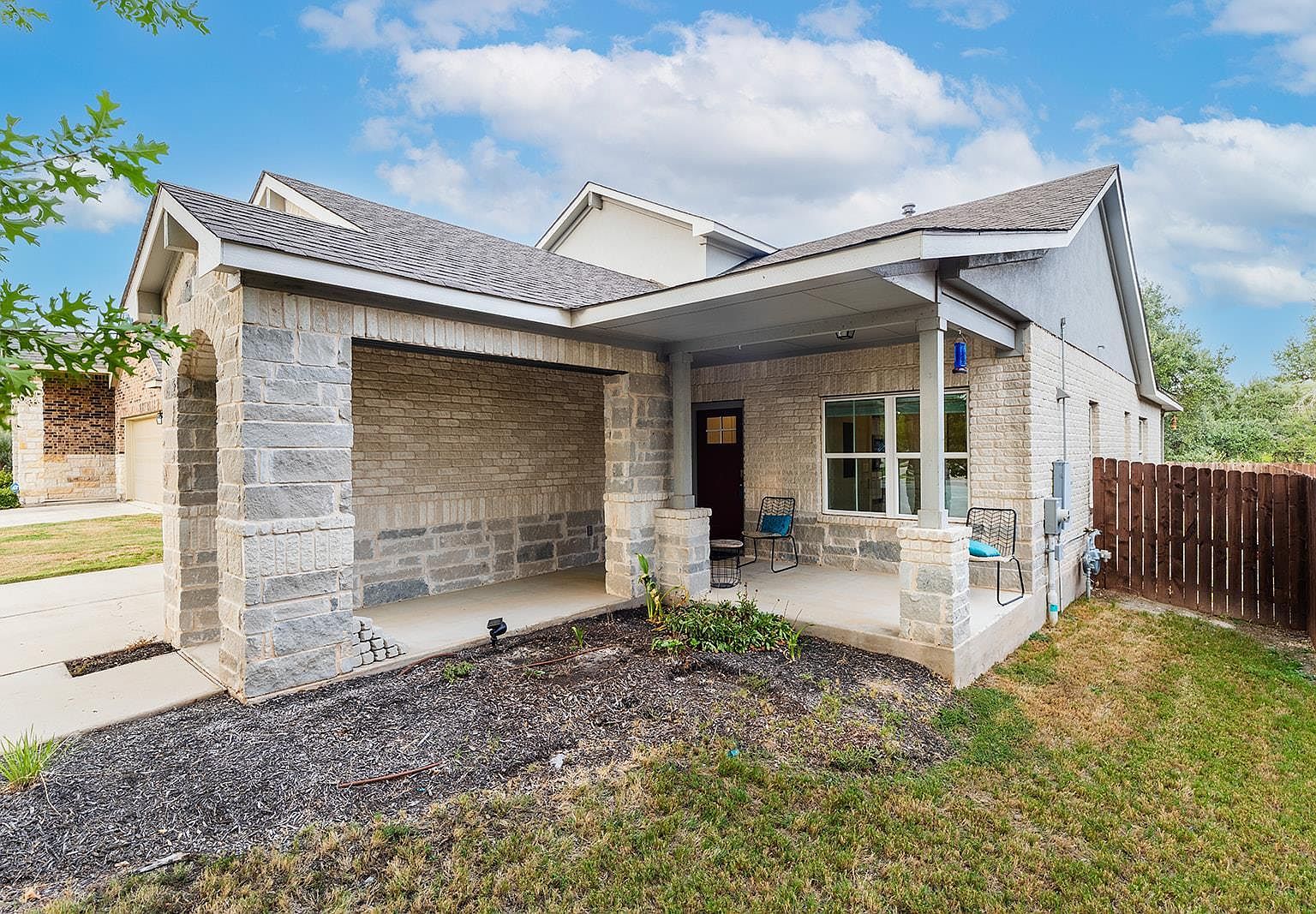 2324 Singletree Bnd Georgetown, TX 78628 - Thumbnail 3