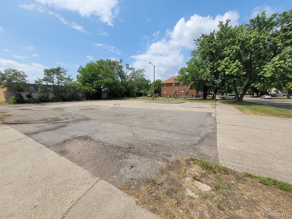 8544 W Chicago Ave Detroit, MI 48204 - Thumbnail 3