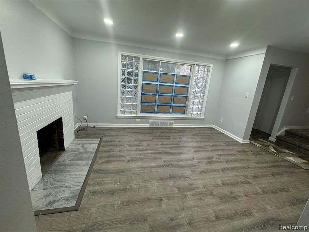 16595 Mendota St Detroit, MI 48221 - Thumbnail 3