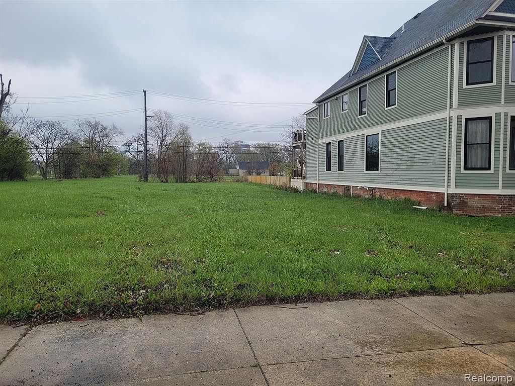 3028 14th St Detroit, MI 48216 - Thumbnail 3