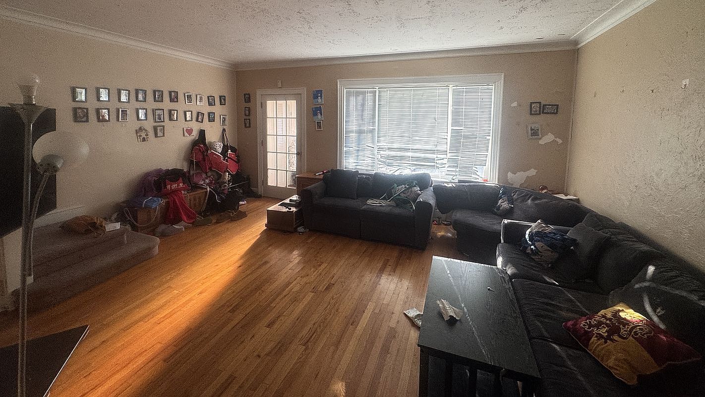 64-61 82nd Pl Middle Village, NY 11379 - Thumbnail 3