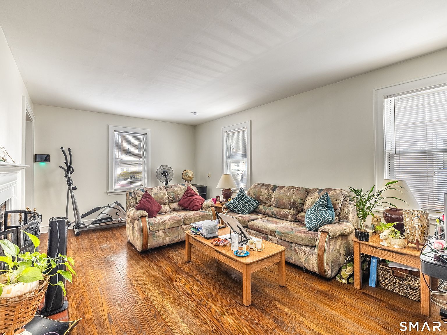 61 Astoria Ave Bridgeport, CT 06604 - Thumbnail 3