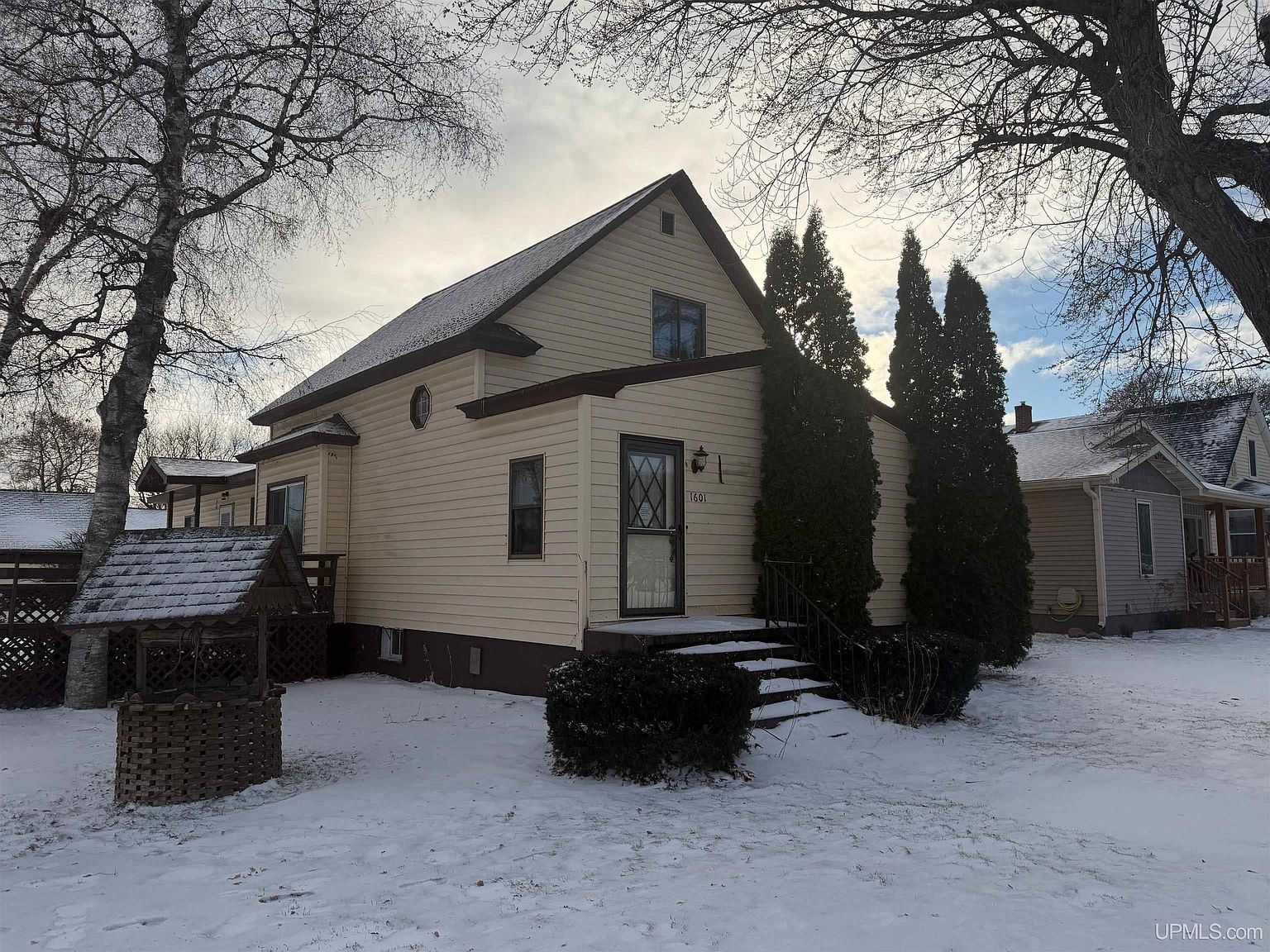 1601 Wisconsin Ave Gladstone, MI 49837 - Thumbnail 3