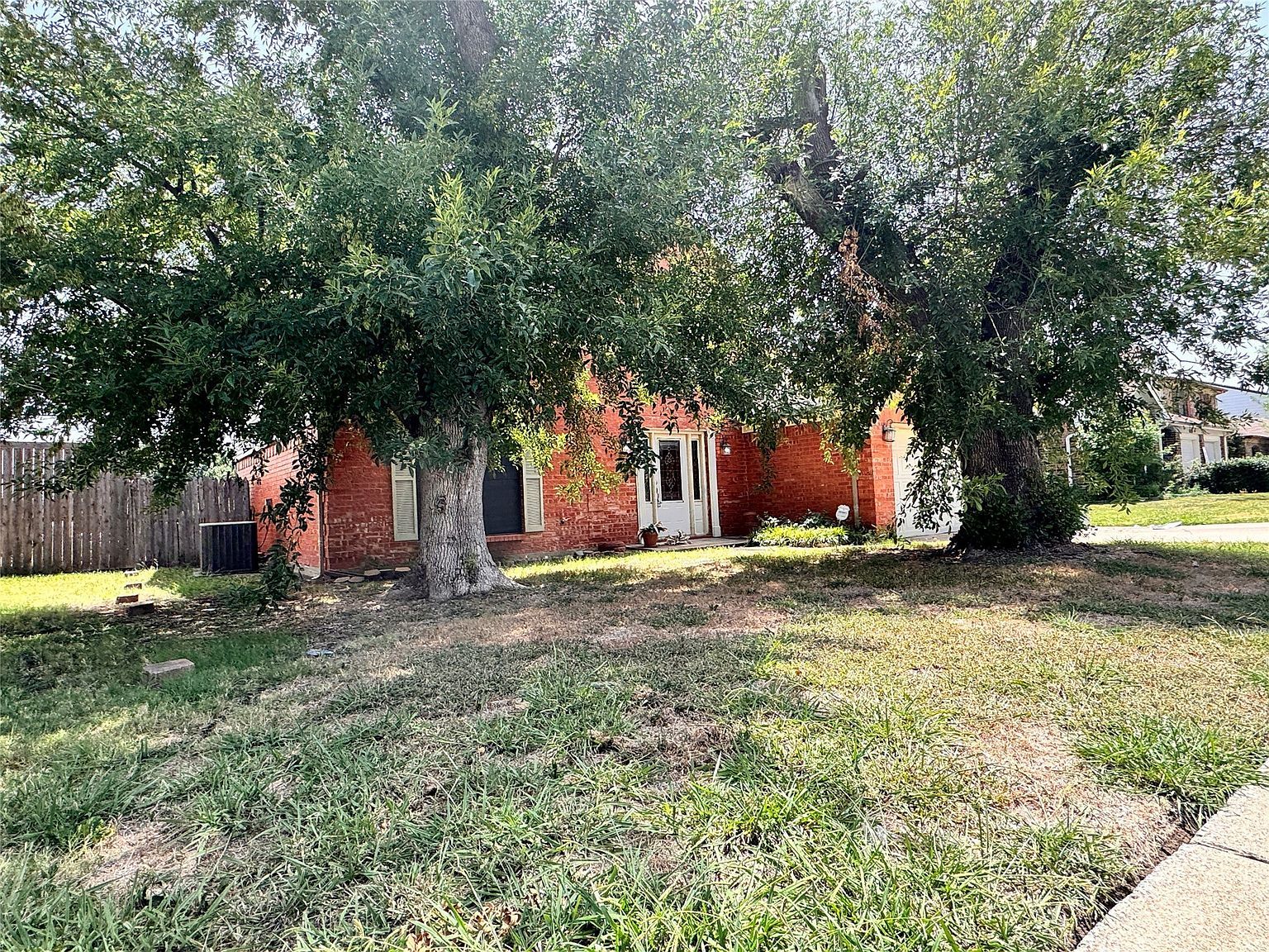 6107 Bay Hill Dr Arlington, TX 76018 - Thumbnail 3