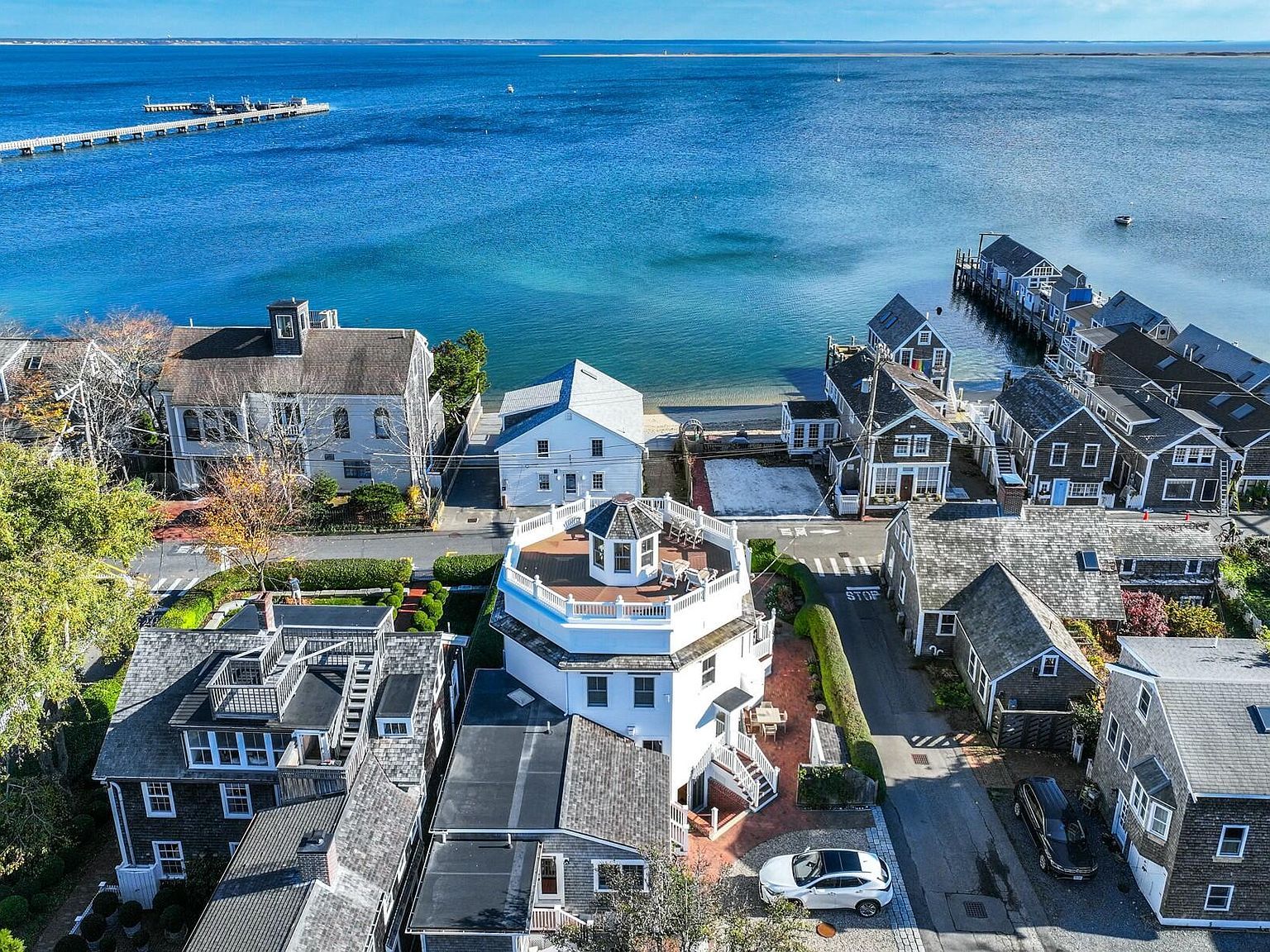 74 Commercial St Provincetown, MA 02657 - Thumbnail 3