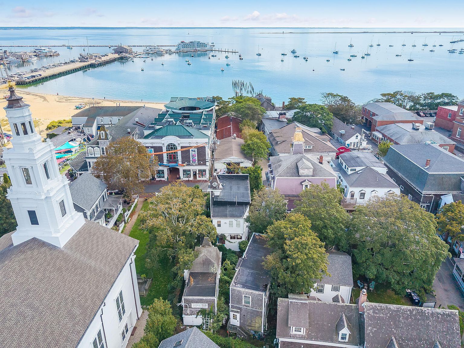 234 Commercial St Provincetown, MA 02657 - Thumbnail 3