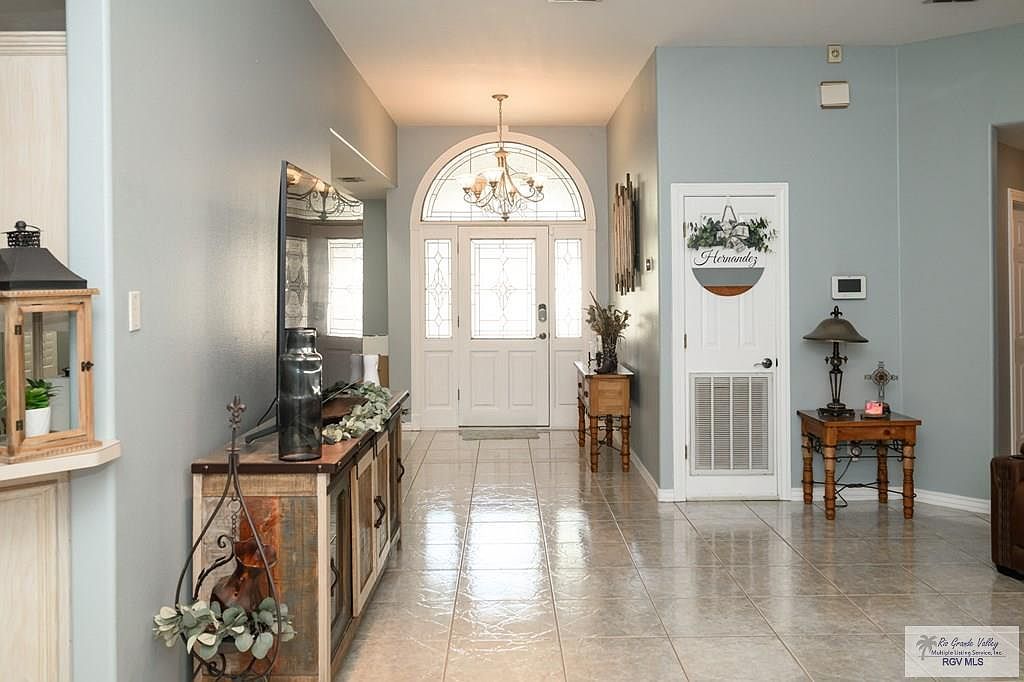 904 Agarita Ct Elsa, TX 78543 - Thumbnail 3