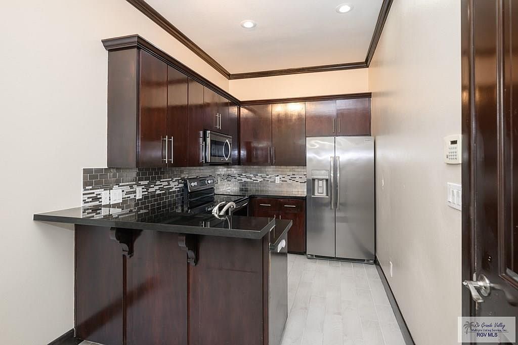 217 Robin Ave McAllen, TX 78504 - Thumbnail 3