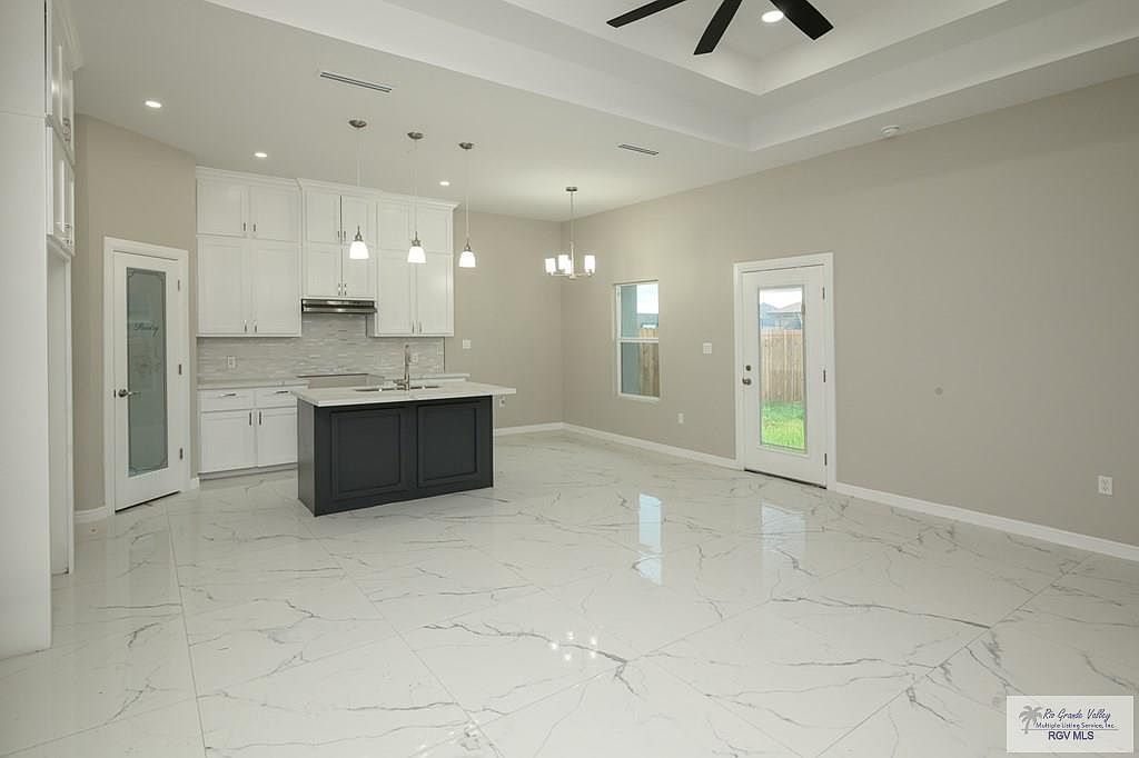 2116 Blue Sky Dr Weslaco, TX 78599 - Thumbnail 3