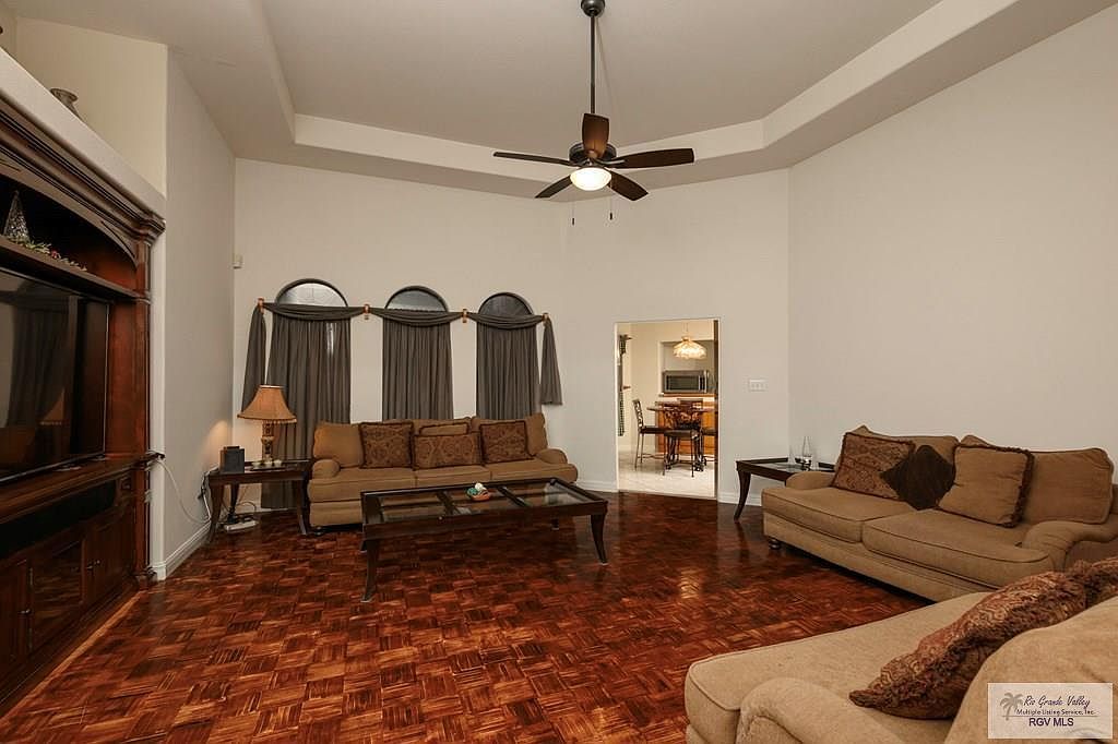 8302 Lago Dr Harlingen, TX 78552 - Thumbnail 3