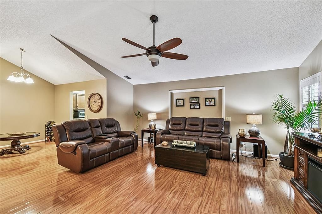 2817 Wingfoot Ct Winter Haven, FL 33884 - Thumbnail 3