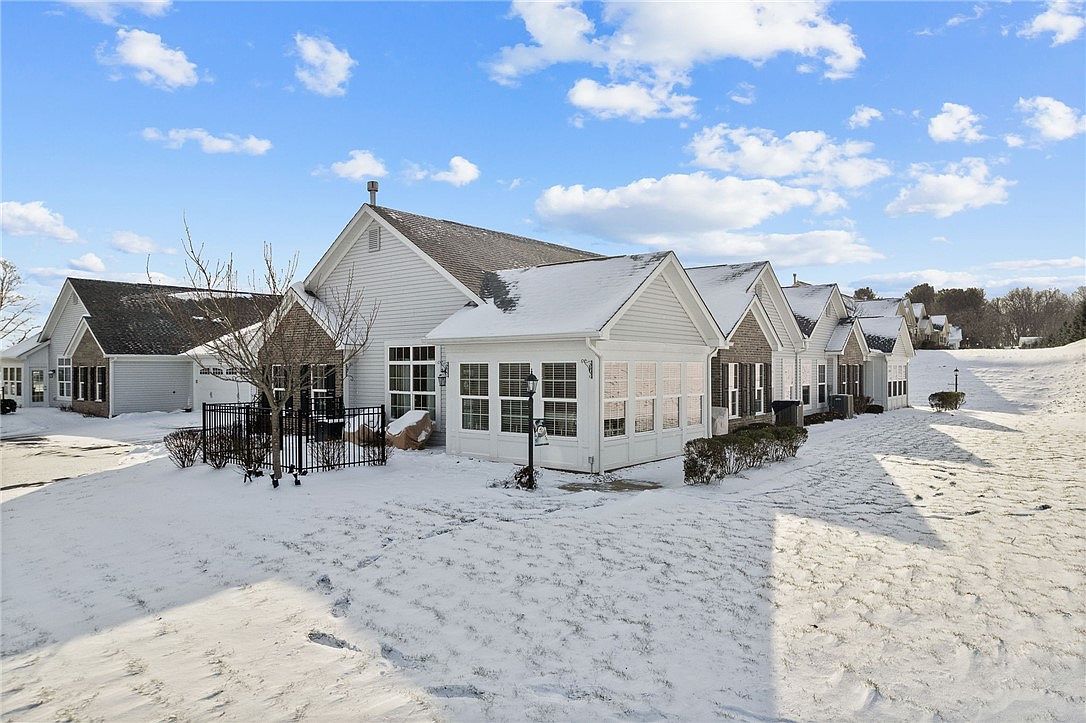 307 Spring Valley Dr Zelienople, PA 16063 - Thumbnail 3