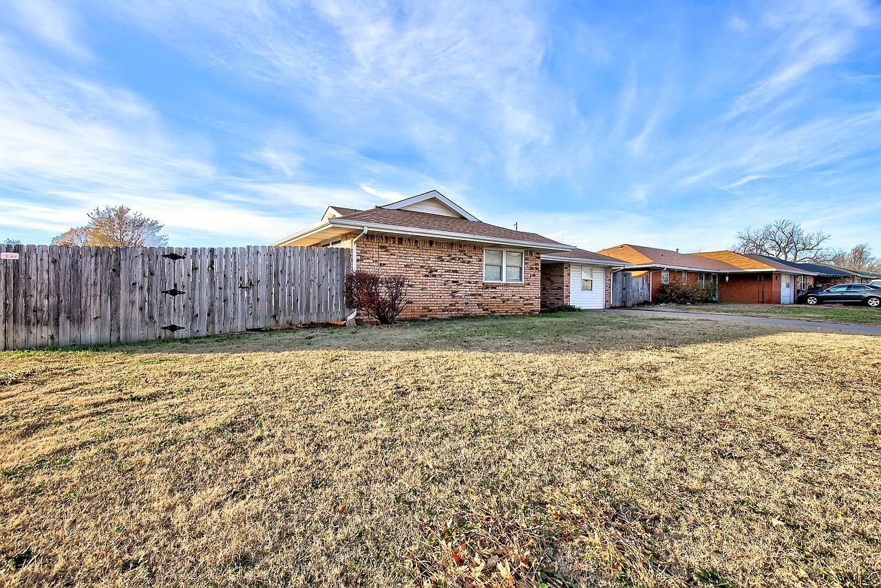1321 E Cherry Ave Enid, OK 73701 - Thumbnail 3