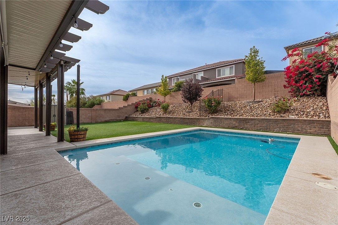 6325 Wichita Falls St North Las Vegas, NV 89031 - Thumbnail 3