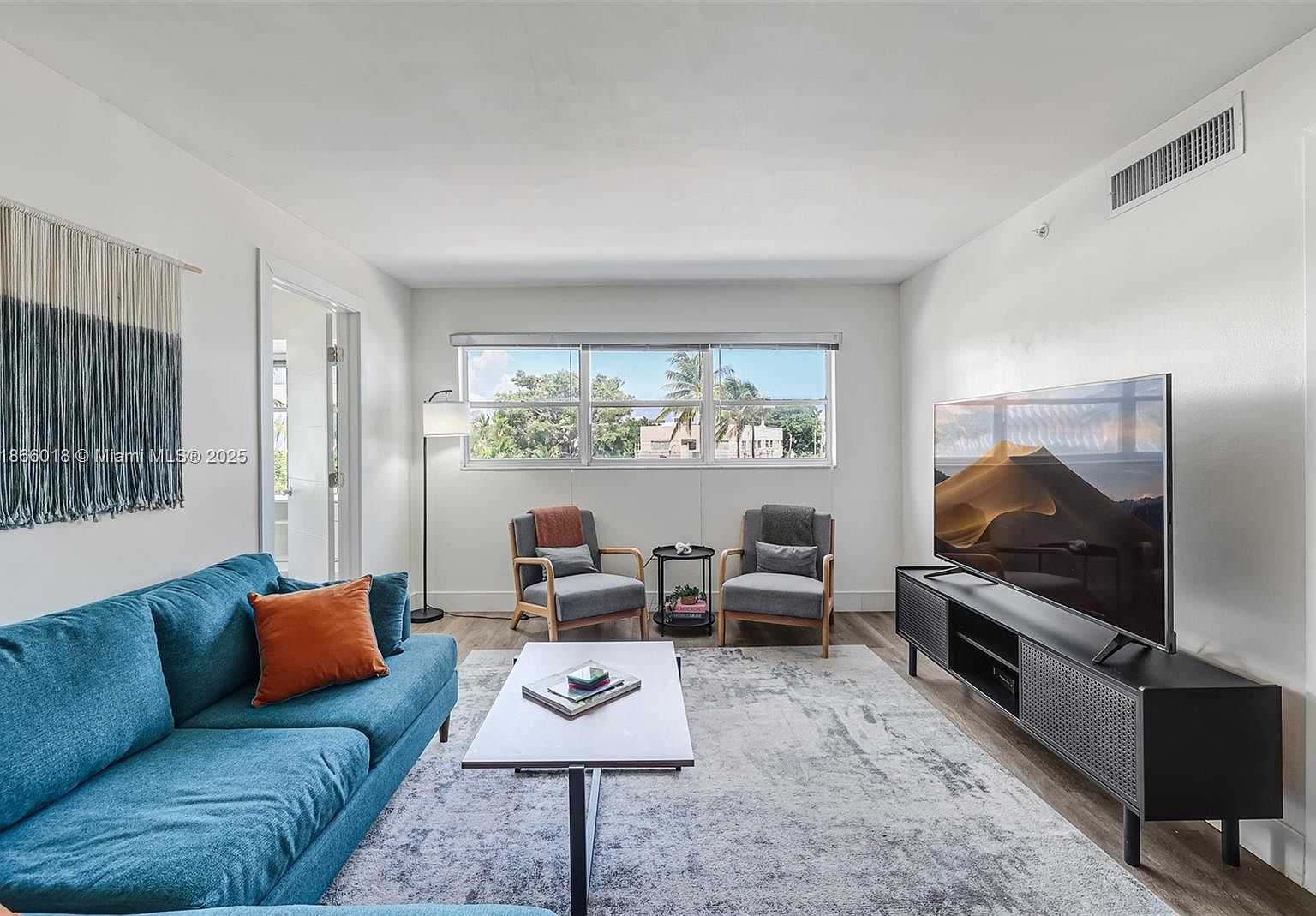 1881 Washington Ave APT 4B Miami Beach, FL 33139 - Thumbnail 3